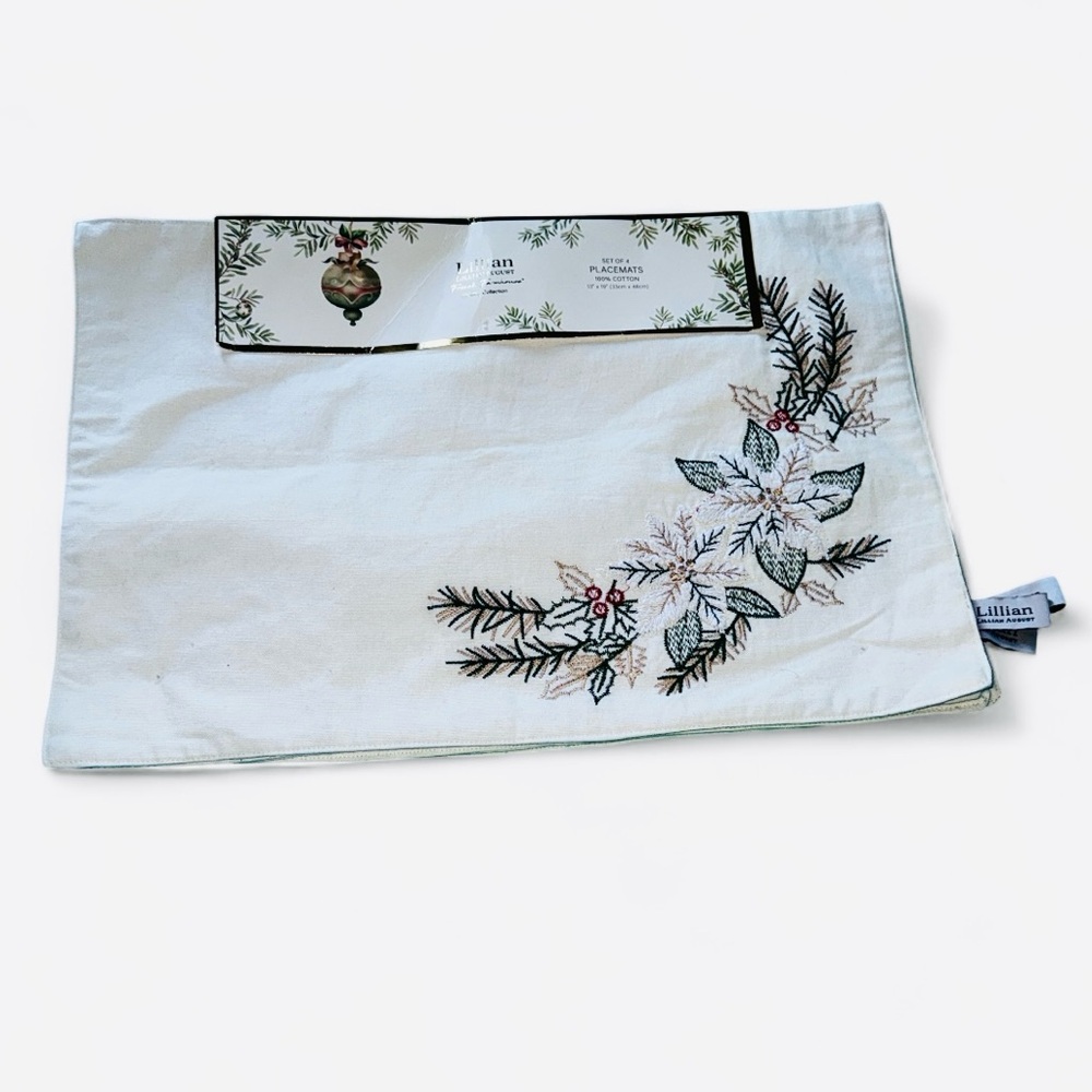 NEW 4 Set Lillian August Christmas Holiday Gold Green White Poinsettia Placemats